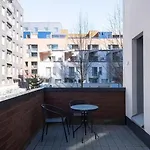 Large 3br For 10 Sauna Park View Near Center *
