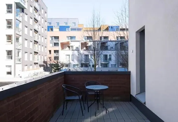 Large 3br For 10 Sauna Park View Near Center *