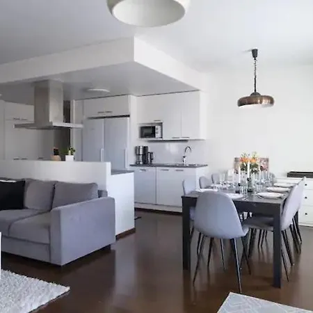 Large 3br For 10 Sauna Park View Near Center 赫尔辛基